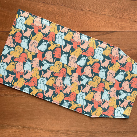 【文庫】室内ワンちゃんのブックカバー(カラフル） 6枚目の画像