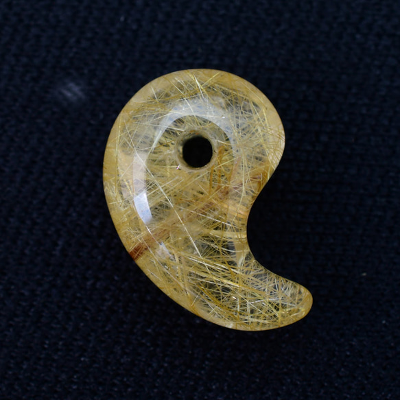 【チャンスを呼び込む金針のたすき掛け☆】人気 勾玉 ゴールド ルチル クォーツ 一点物【KMr66】自分らしく 京海堂 4枚目の画像