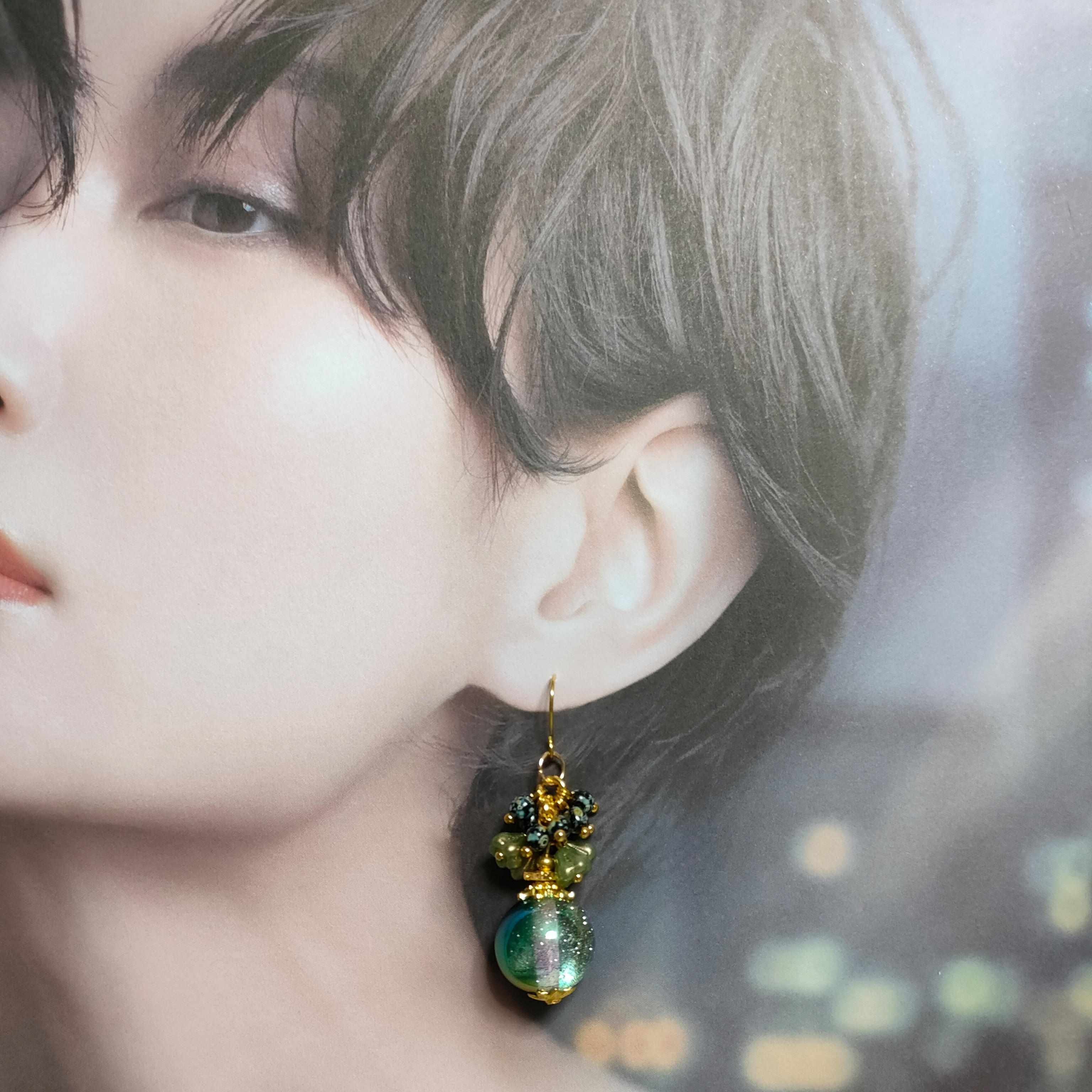 グリーン 緑 花 フラワー 大ぶり ピアス イヤリング 1点物アクセサリー 推し活 ハンドメイドアクセサリー