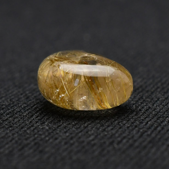 【抜群の透明感と美しく伸びる金針】人気 勾玉 ゴールド ルチル クォーツ 一点物【KMr67】お守り効果 京海堂 5枚目の画像