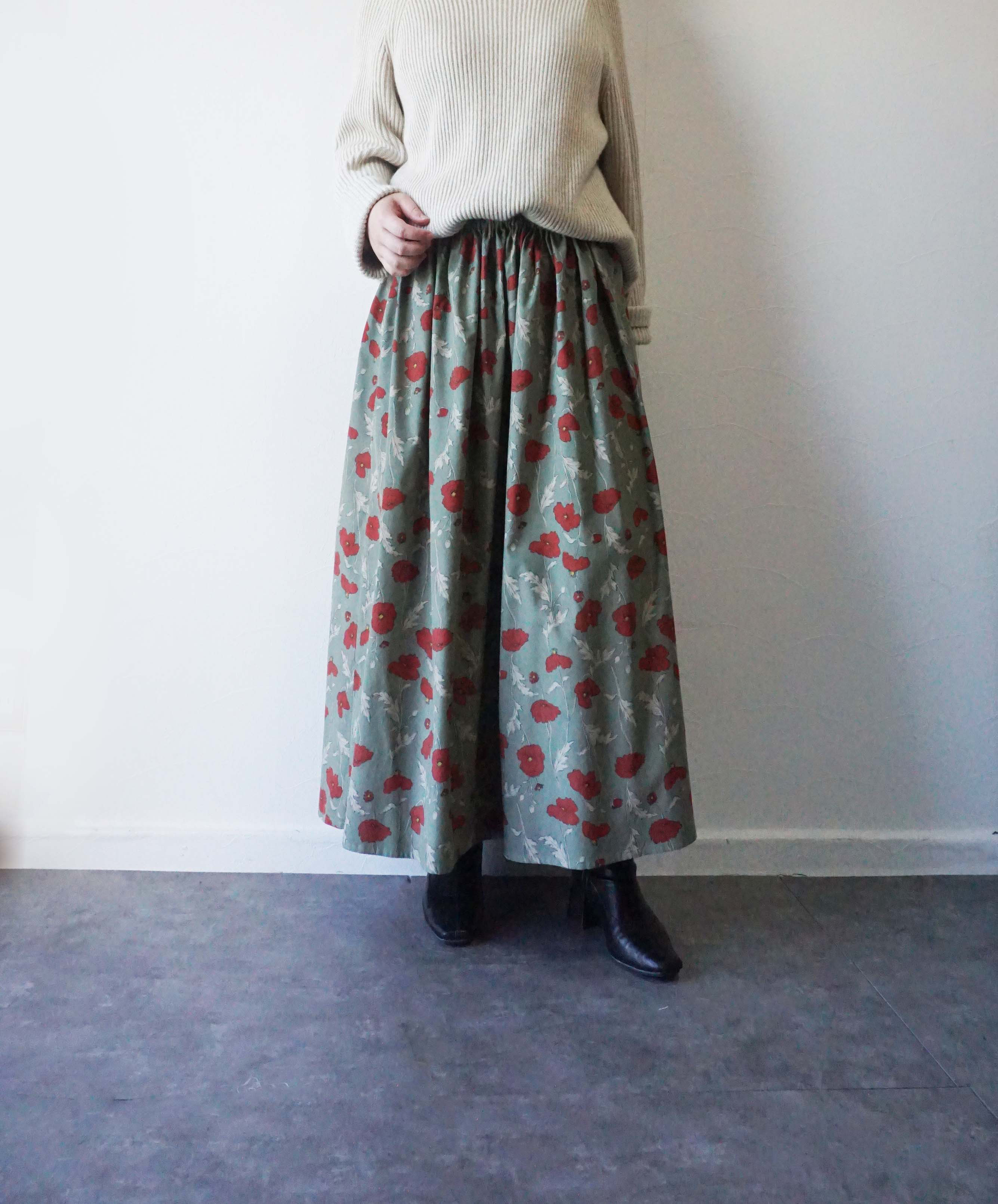 オレンジフラワーコーデュロイロングスカート　グリーン系