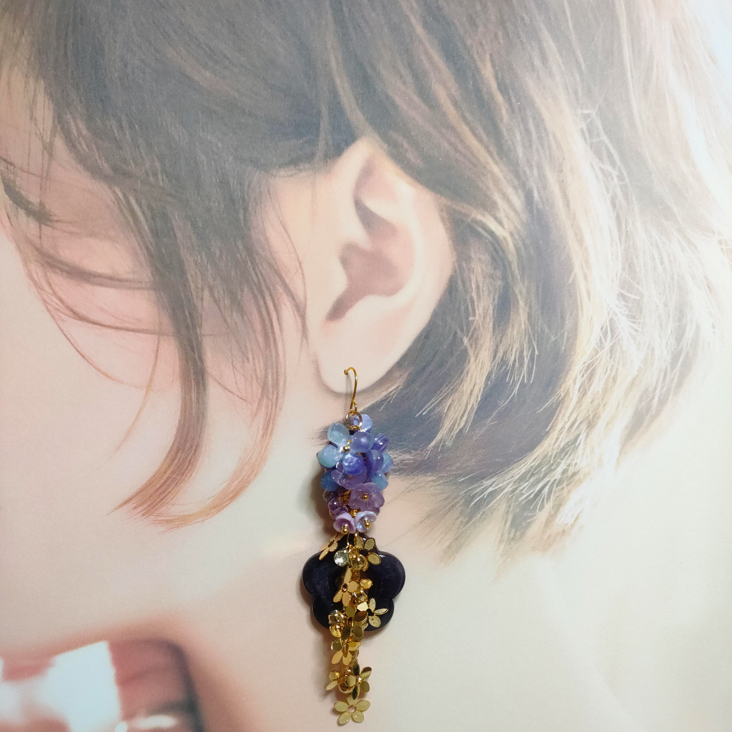 パープル 紫 花 フラワー 大ぶり ピアス イヤリング 1点物アクセサリー 推し活 ハンドメイドアクセサリー
