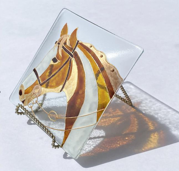 新年2026年干支ガラスプレート 馬をグラスペイント（ガラス絵付） 中皿