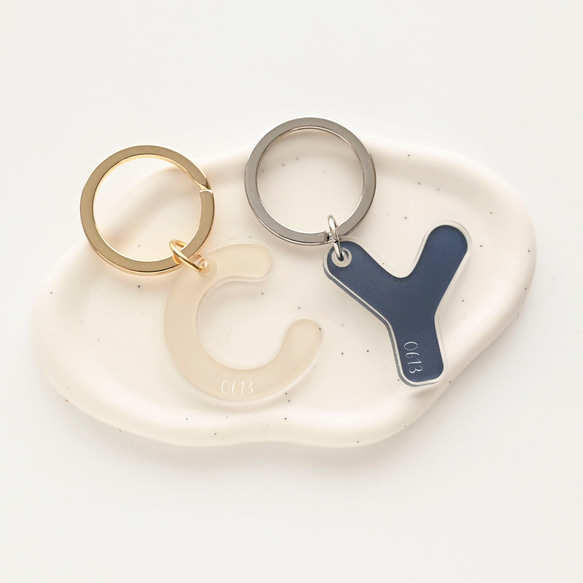 イニシャル クリア アクリル キーホルダー 【 くすみカラー 名入れ 】 キーリング 席札 ギフト 文字入れ HQ06U 11枚目の画像