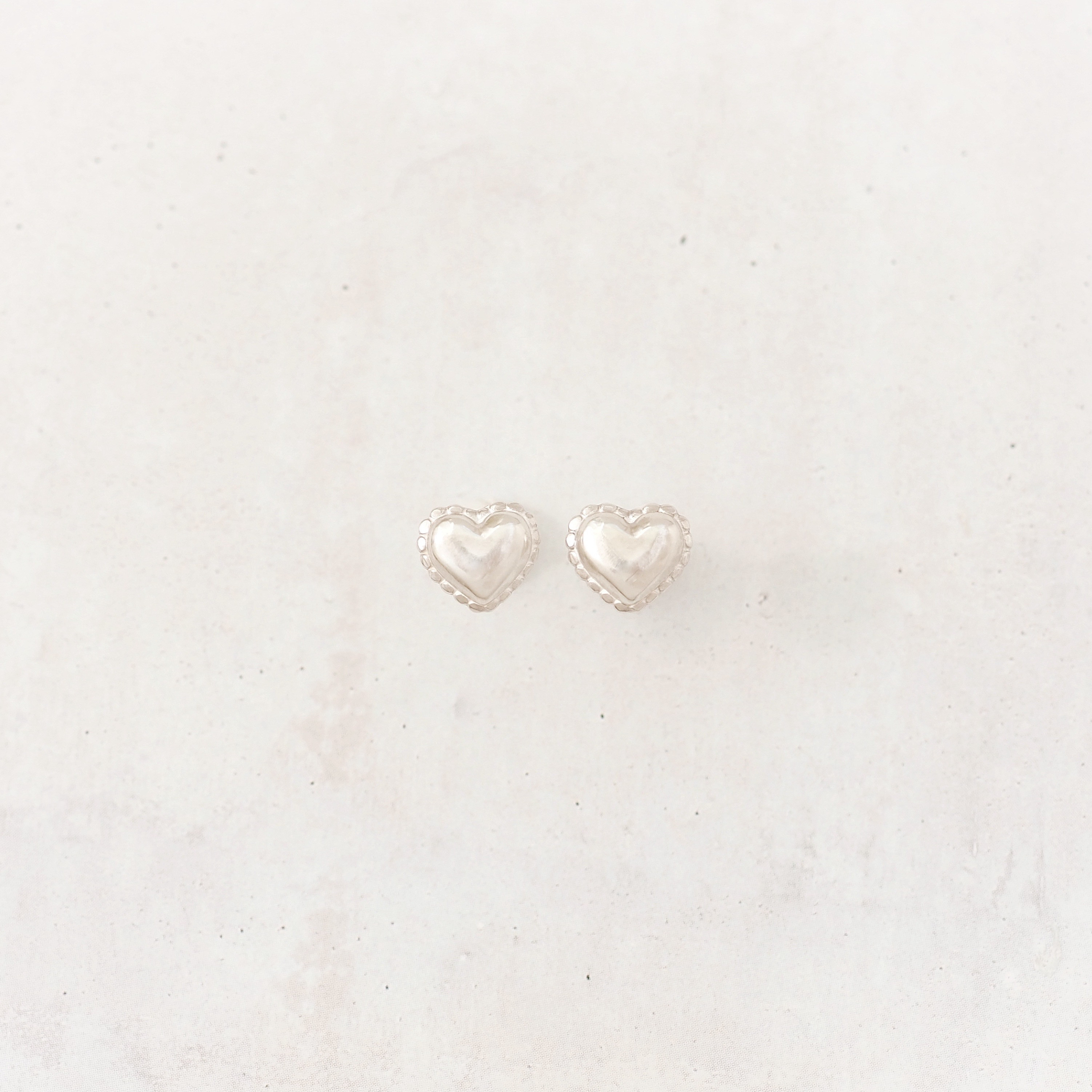 mini heart ballピアス