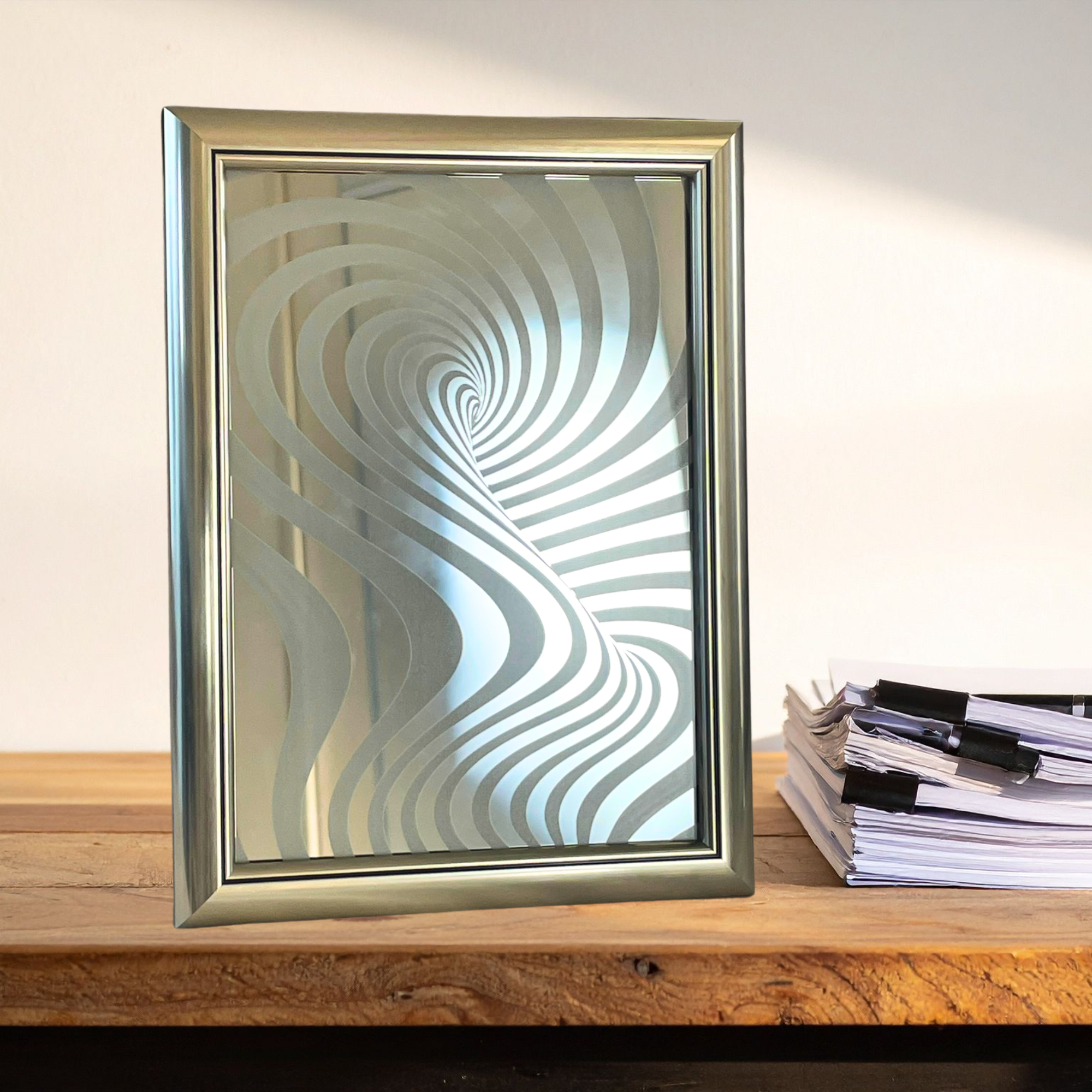光の流れ｜白の裏彫りミラーアート｜スパイラルデザイン｜フレーム3色選択可（ブラウン・ホワイト・シャンパンゴールド）