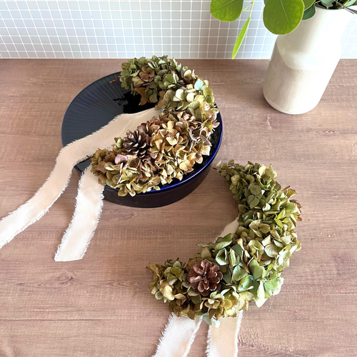 ♡ドライフラワー♡スモークツリーと秋色紫陽花のナチュラル三日月