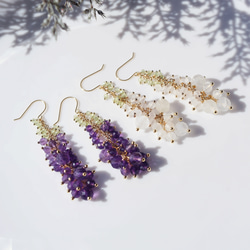 白色飛燕草耳環搭配皇家藍色月光石 - Delfina 第7張的照片