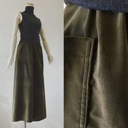 秋冬別珍のワイドパンツ・オリーブ/ブラック 1枚目の画像