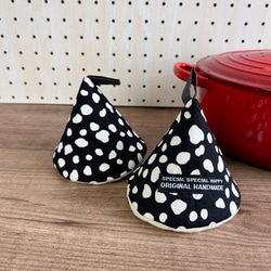 No.24【2枚セット】三角鍋つかみ✴︎ダルメシアン 鍋つかみ Mico