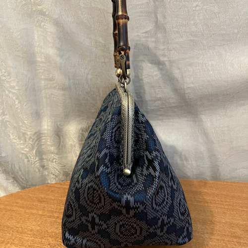 送料込み 大島紬 正絹 ウィリアムモリス バンブー がま口バッグ 着物