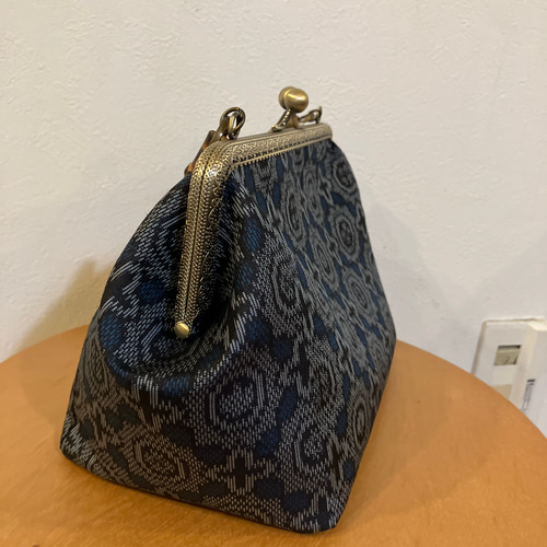 送料込み 大島紬 正絹 ウィリアムモリス バンブー がま口バッグ 着物