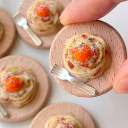 〈おひとつ〉ミニチュアフード　大盛りカルボナーラ 2枚目の画像