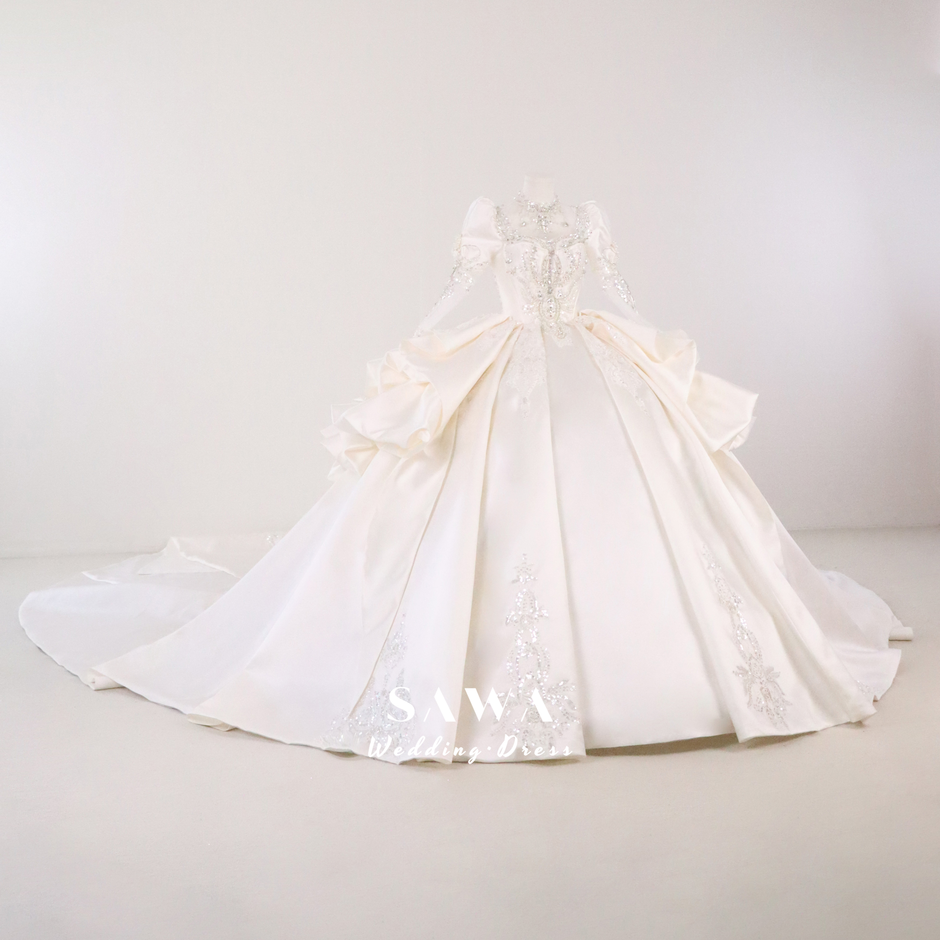 買わないと損　プリンセスライン　ボリューム感　蝶々　レーススカート　可愛い　挙式サイズオーダー編みあげ　ラッフルスカート