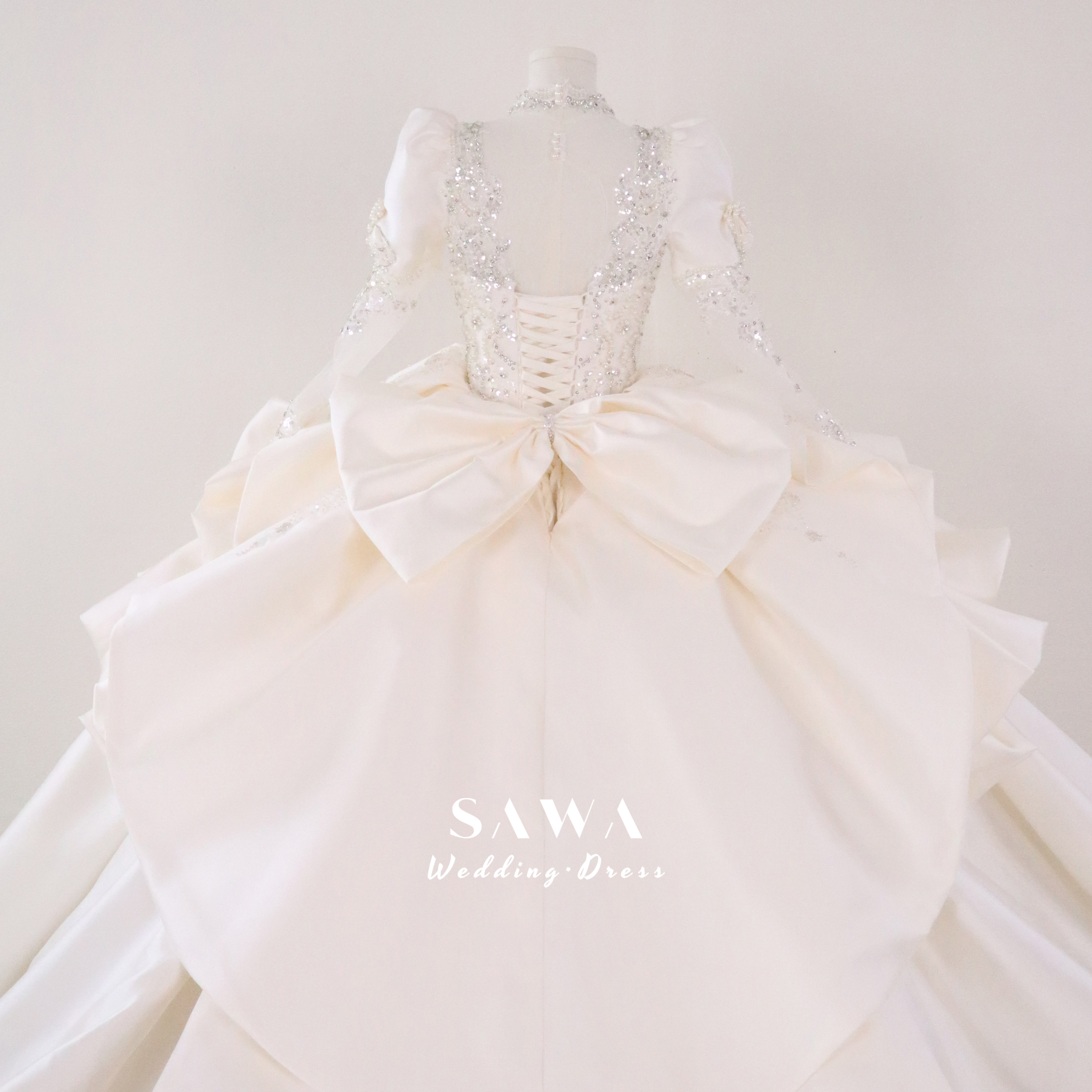 買わないと損　プリンセスライン　ボリューム感　蝶々　レーススカート　可愛い　挙式サイズオーダー編みあげ　ラッフルスカート