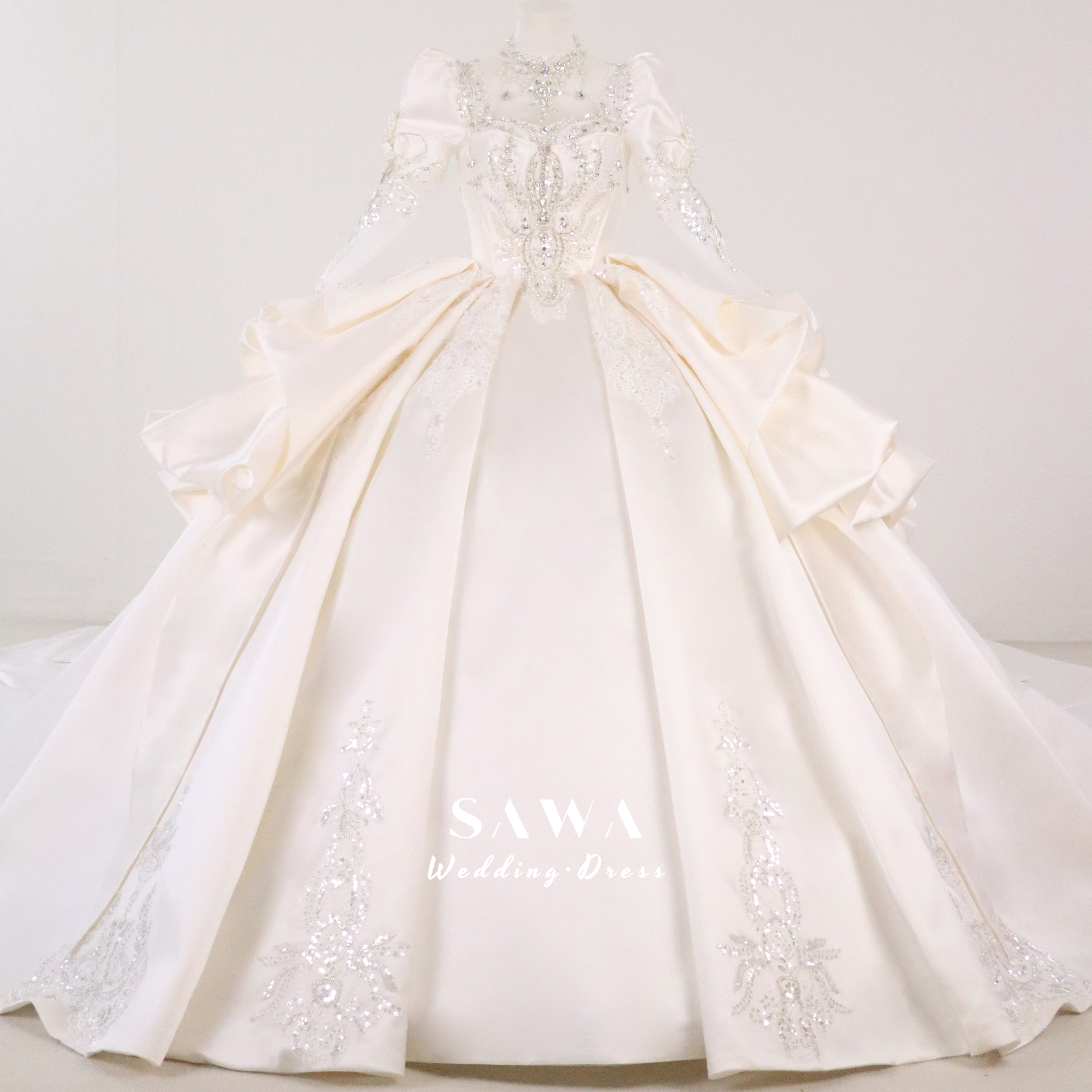 買わないと損　プリンセスライン　ボリューム感　蝶々　レーススカート　可愛い　挙式サイズオーダー編みあげ　ラッフルスカート