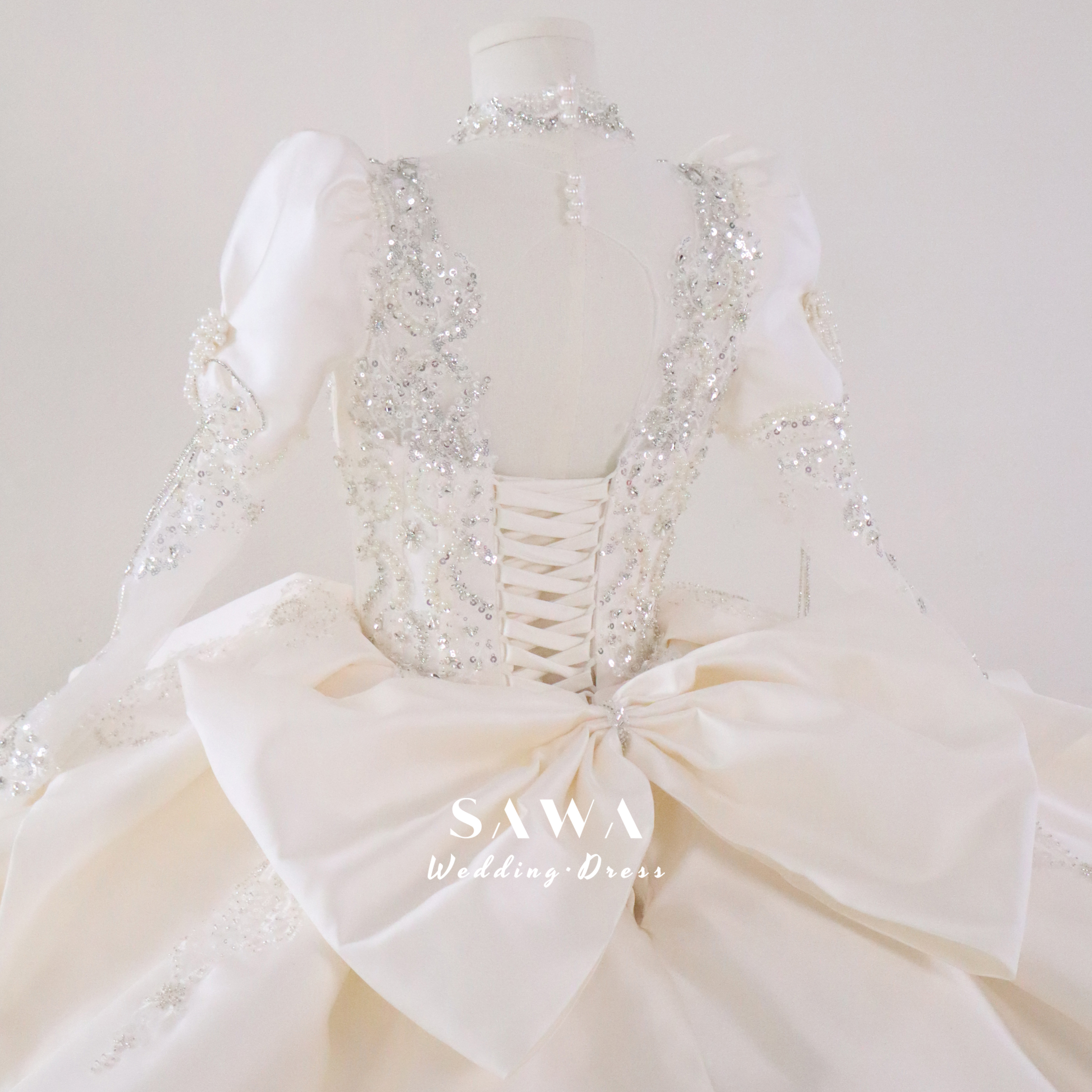 買わないと損　プリンセスライン　ボリューム感　蝶々　レーススカート　可愛い　挙式サイズオーダー編みあげ　ラッフルスカート