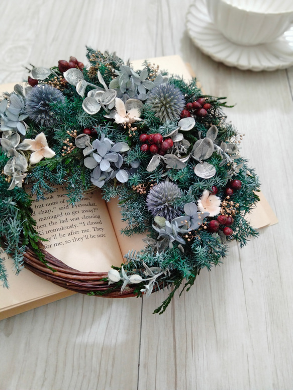 森のクリスマスリース シルバーグリーン 三日月リース プリザーブド