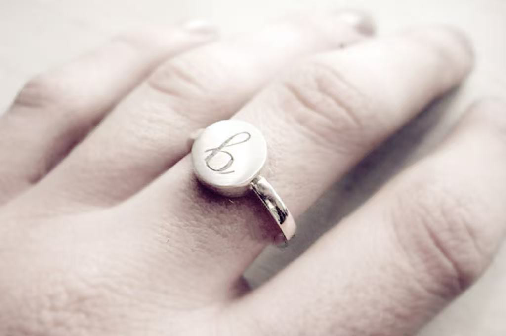 銀製　世界に一つだけの指輪.リング　細丸目　愛犬・愛猫ペット・動物・うさぎ・鳥・ハムスター