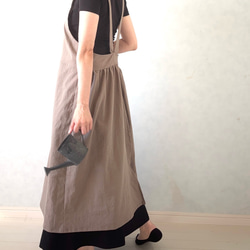 ふんわりエアリー　ヴィンテージソフト加工　クロスエプロン 2枚目の画像