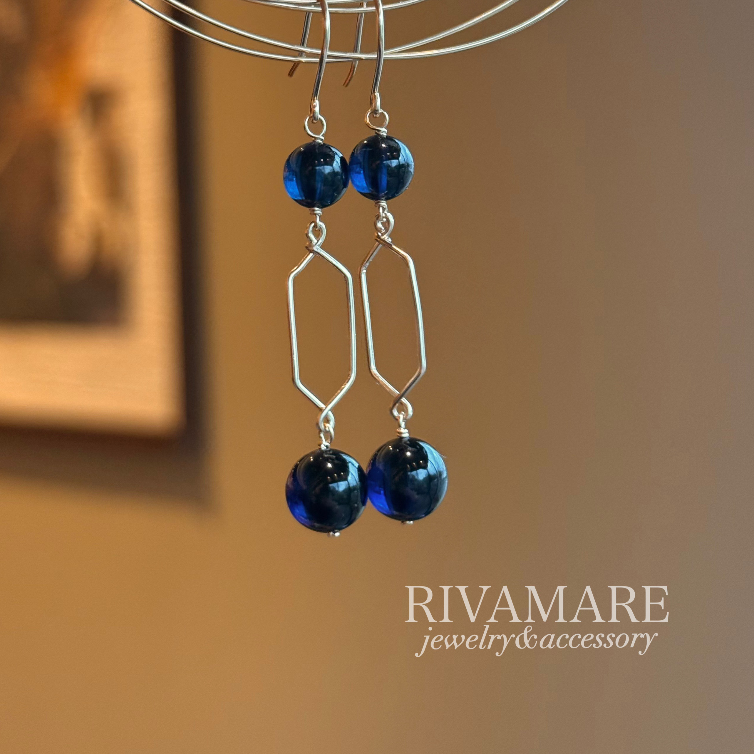 ミッドナイトブルーアンバー アールデコ バルティックアンバー   天然琥珀 ピアス イヤリング変更可