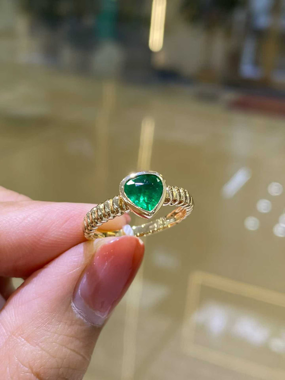 天然エメラルドリングk18　1702 2枚目の画像
