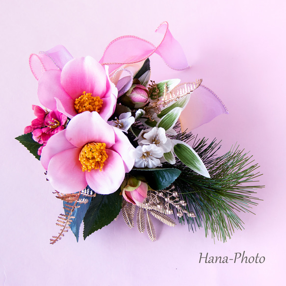 新作＞大輪のピンクの椿と紅梅、白梅の華やぎお正月スワッグ　　 (521) 14枚目の画像