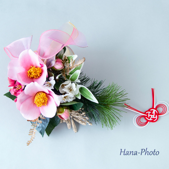 新作＞大輪のピンクの椿と紅梅、白梅の華やぎお正月スワッグ　　 (521) 13枚目の画像