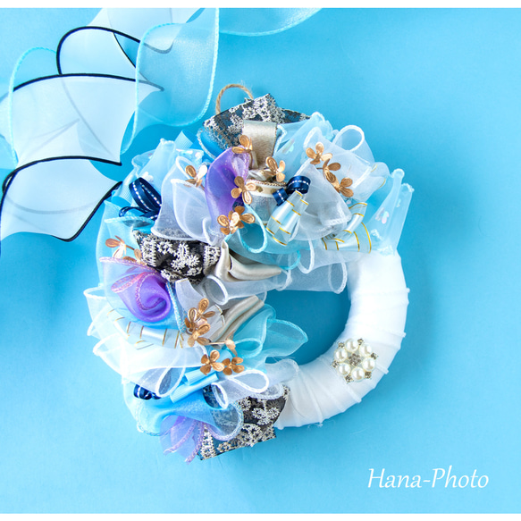 新作＞ブルーとホワイトのブルークリスマスのリボン・リース  　　 リース台：約15㎝ (523) 10枚目の画像