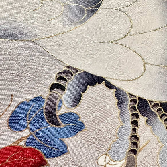 着物のファブリックパネル　鷹と御者車(2枚セット）30×30cm インテリア　着物　ギフト　七五三　正月　秋 6枚目の画像