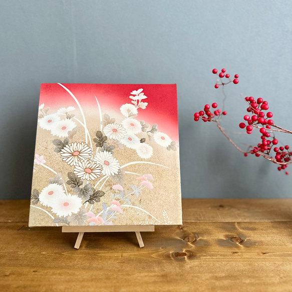 着物のファブリックパネル　秋の野に金色の菊花　30×30cm インテリア　着物　ギフト　七五三　正月　秋　花 1枚目の画像