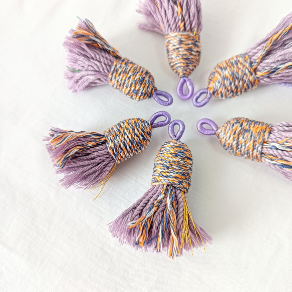 【2個】マルチカラー　タッセルチャーム フリンジ　タッセル　カン付き　アクセサリパーツ 手芸用品　ハンドメイド　DIY 8枚目の画像