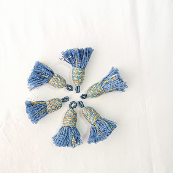 【2個】マルチカラー　タッセルチャーム フリンジ　タッセル　カン付き　アクセサリパーツ 手芸用品　ハンドメイド　DIY 10枚目の画像
