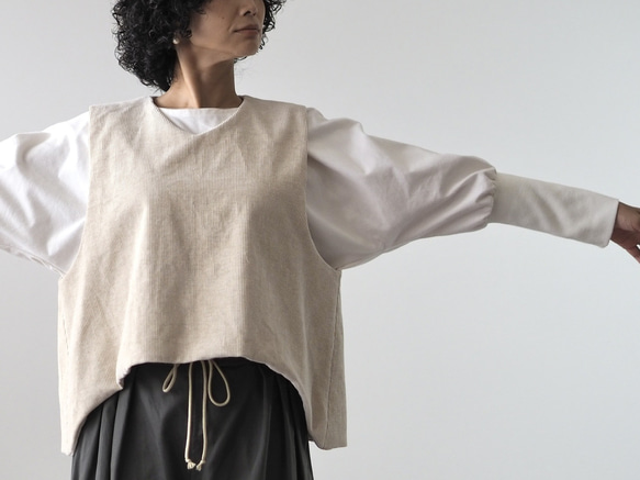 亞麻混紡燈芯絨寬鬆背心 第2張的照片