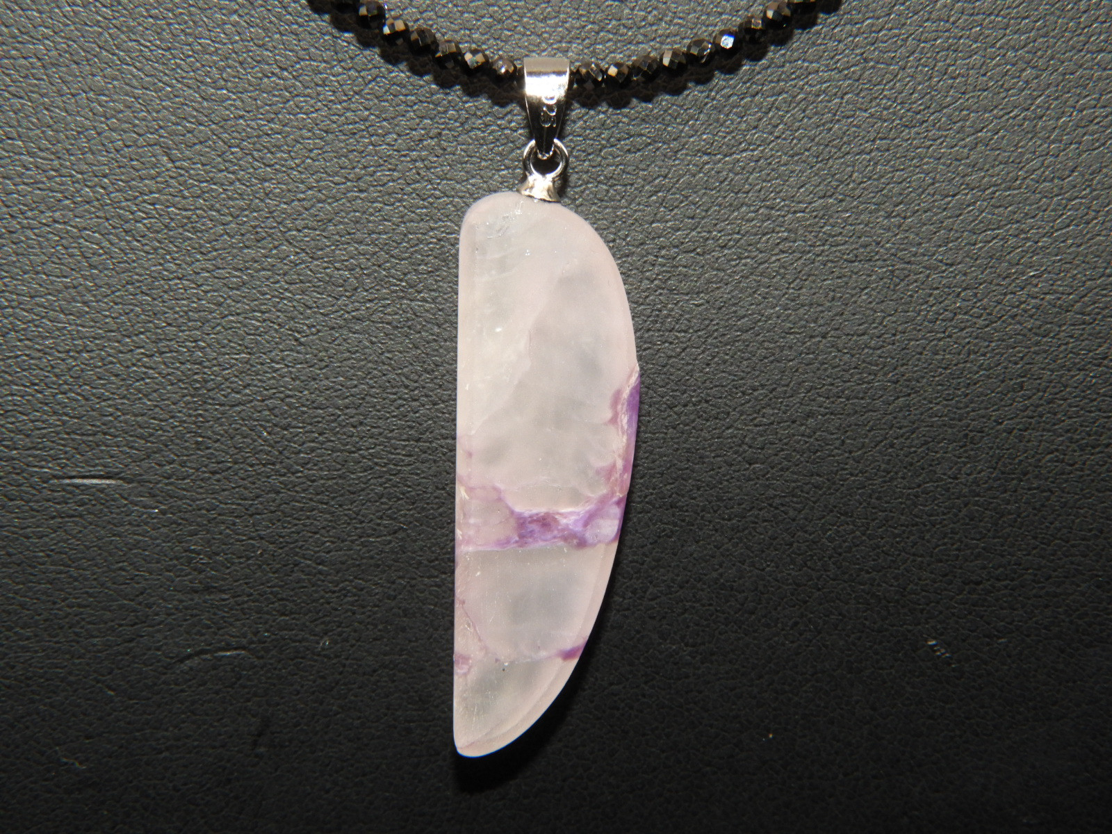 強力な癒しをくれる！？チャロアイトの親戚！エンジェルシリカのペンダントトップ！メイドインジャパン　天然石　２