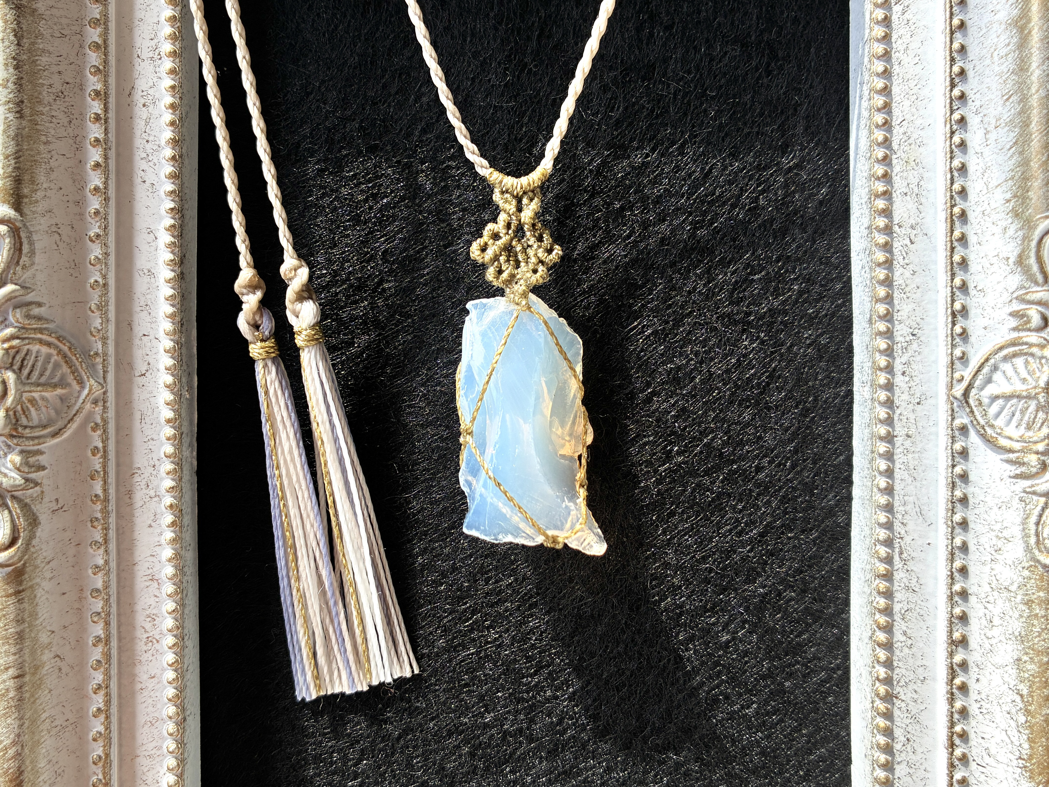 アンダラクリスタルのマクラメネックレス(オパール)