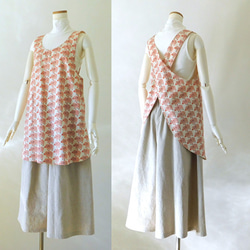 シンプル優等生のバッククロスエプロン・とんとんトン♪ぶたさん一緒で家事楽し[ブラック][エクリュ] 3枚目の画像