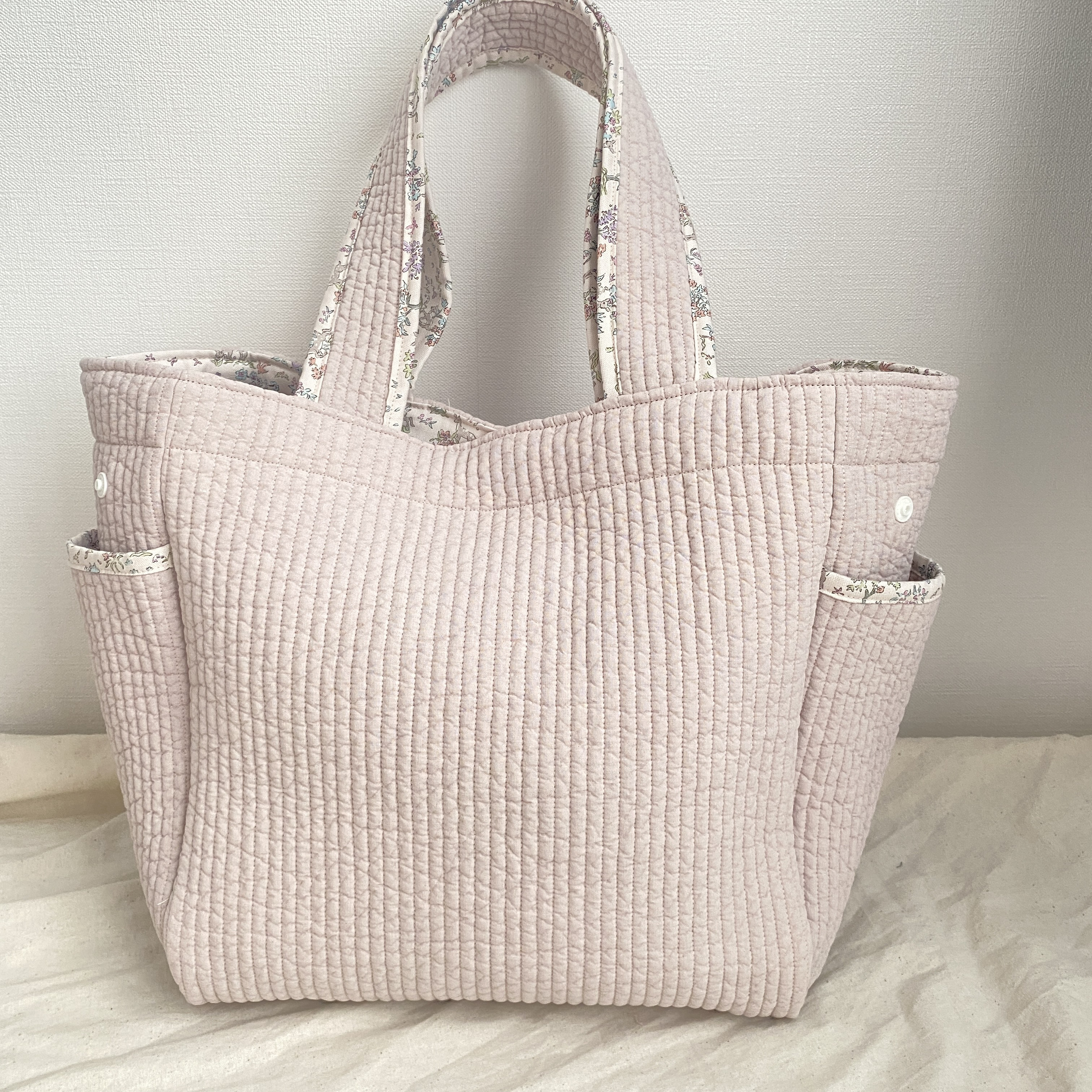 ヌビ　リバティ　マザーズバッグ　大きめトートバッグ　リバティエッタ　ヌビバッグ