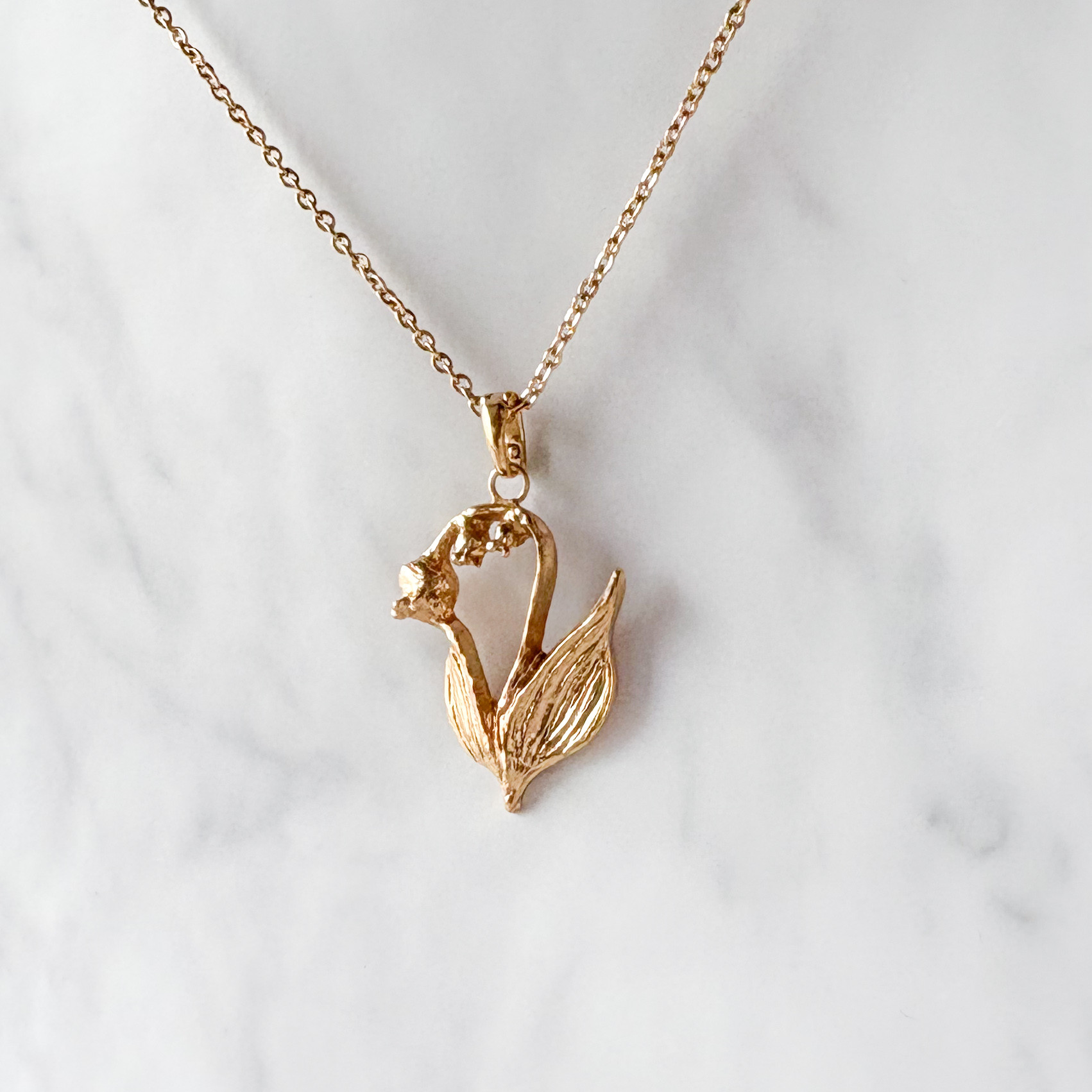 鈴蘭のペンダント