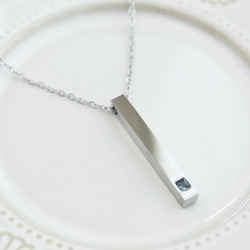 【刻印•名入れ】ロンドンブルートパーズのペンダント＊天然石＊誕生石＊サージカルステンレス【Luminous】 1枚目の画像