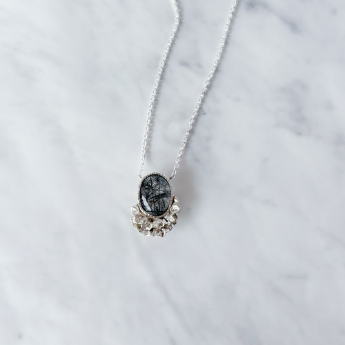 ブラックトルマリン in クォーツ フリルペンダント silver ネックレス