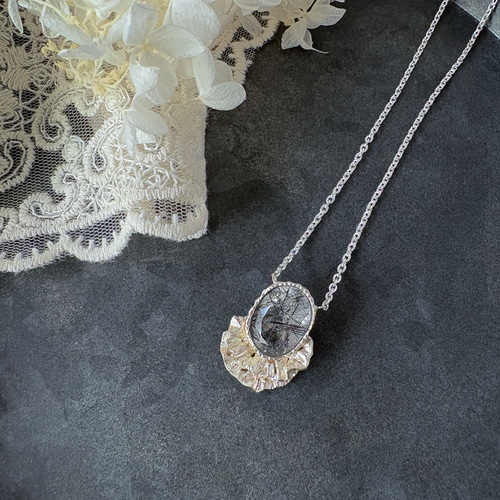 ブラックトルマリン in クォーツ フリルペンダント silver ネックレス