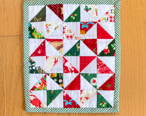 クリスマスのミニタペストリー パッチワークキルトタペストリー