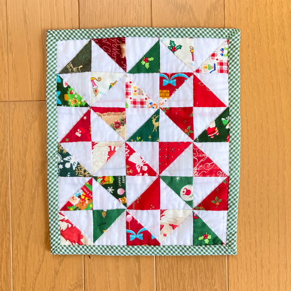 クリスマスのミニタペストリー パッチワークキルトタペストリー