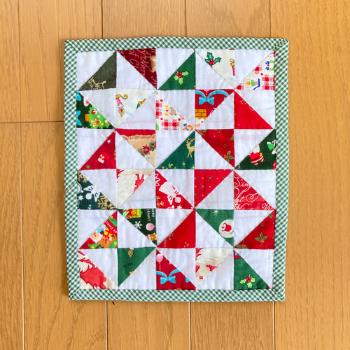 クリスマスのミニタペストリー パッチワークキルトタペストリー