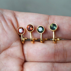 ロンドンブルートパーズのクリップイヤリング　ゴールド　シルバー　痛くなりにくい　サージカルステンレス　天然石　 6枚目の画像