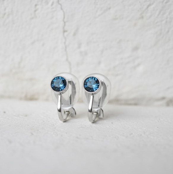 ロンドンブルートパーズのクリップイヤリング　ゴールド　シルバー　痛くなりにくい　サージカルステンレス　天然石　 3枚目の画像
