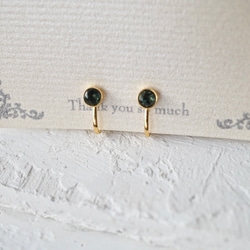 ロンドンブルートパーズのクリップイヤリング　ゴールド　シルバー　痛くなりにくい　サージカルステンレス　天然石　 5枚目の画像