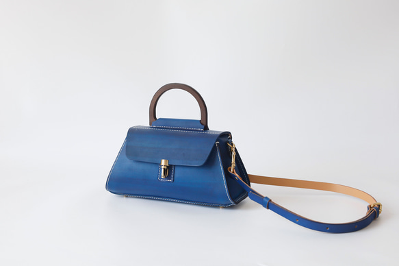 【Creema限定 早割価格 送料無料】本革手作りのショルダーバッグ 総手縫い手持ち 肩掛け 2WAY 鞄 12枚目の画像