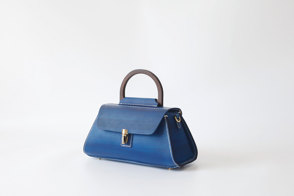 【Creema限定 早割価格 送料無料】本革手作りのショルダーバッグ 総手縫い手持ち 肩掛け 2WAY 鞄 1枚目の画像